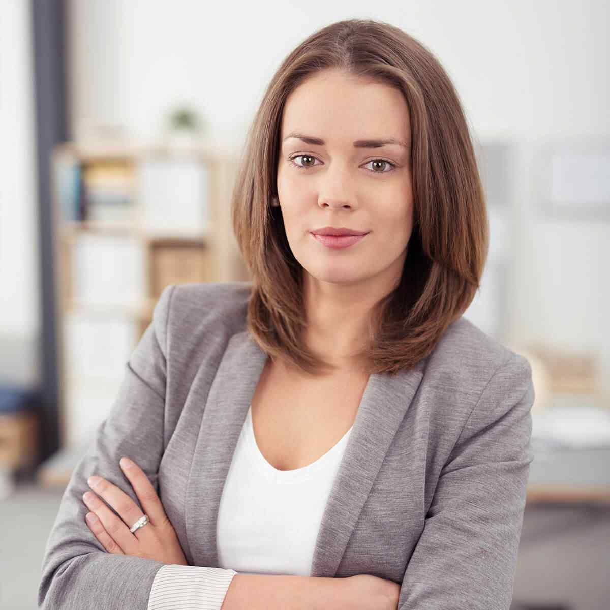 https://bosefawehinmi.com/wp-content/uploads/2018/01/img-team-member-01.jpg