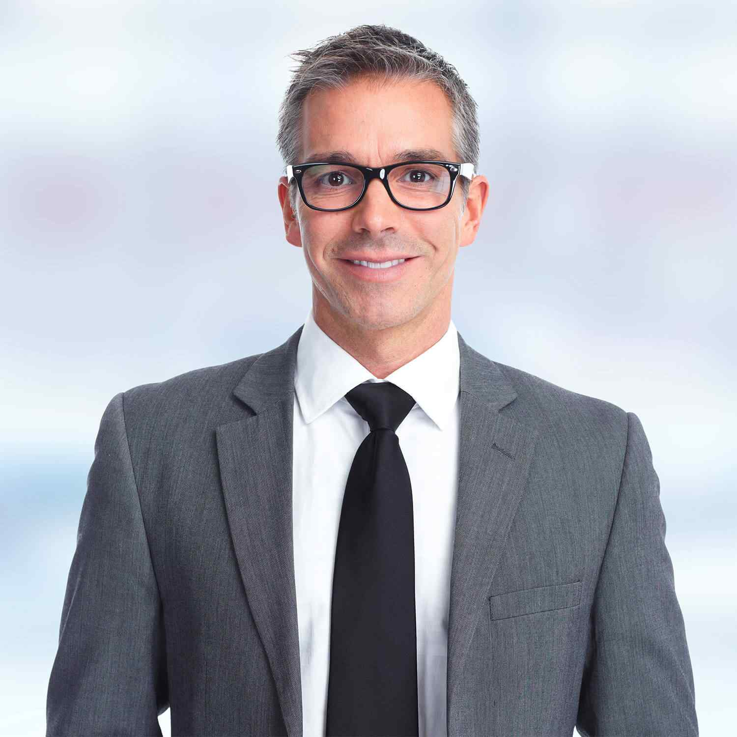 https://bosefawehinmi.com/wp-content/uploads/2018/01/img-team-member-career-03.jpg